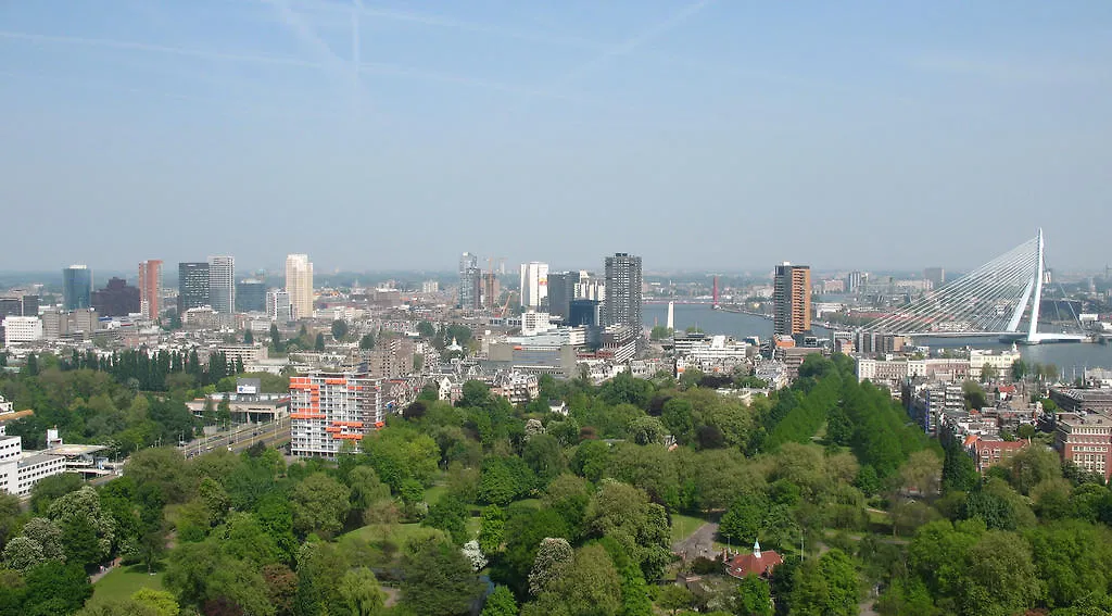 Urban Residences Rotterdam 4*,