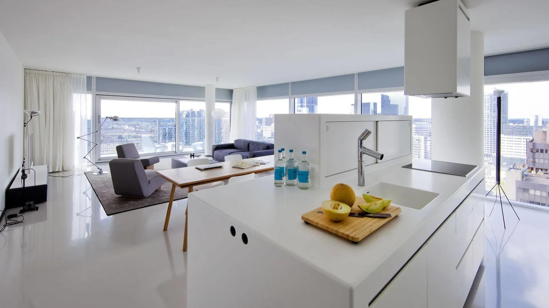 Urban Residences Rotterdam Hotel apartamentowy