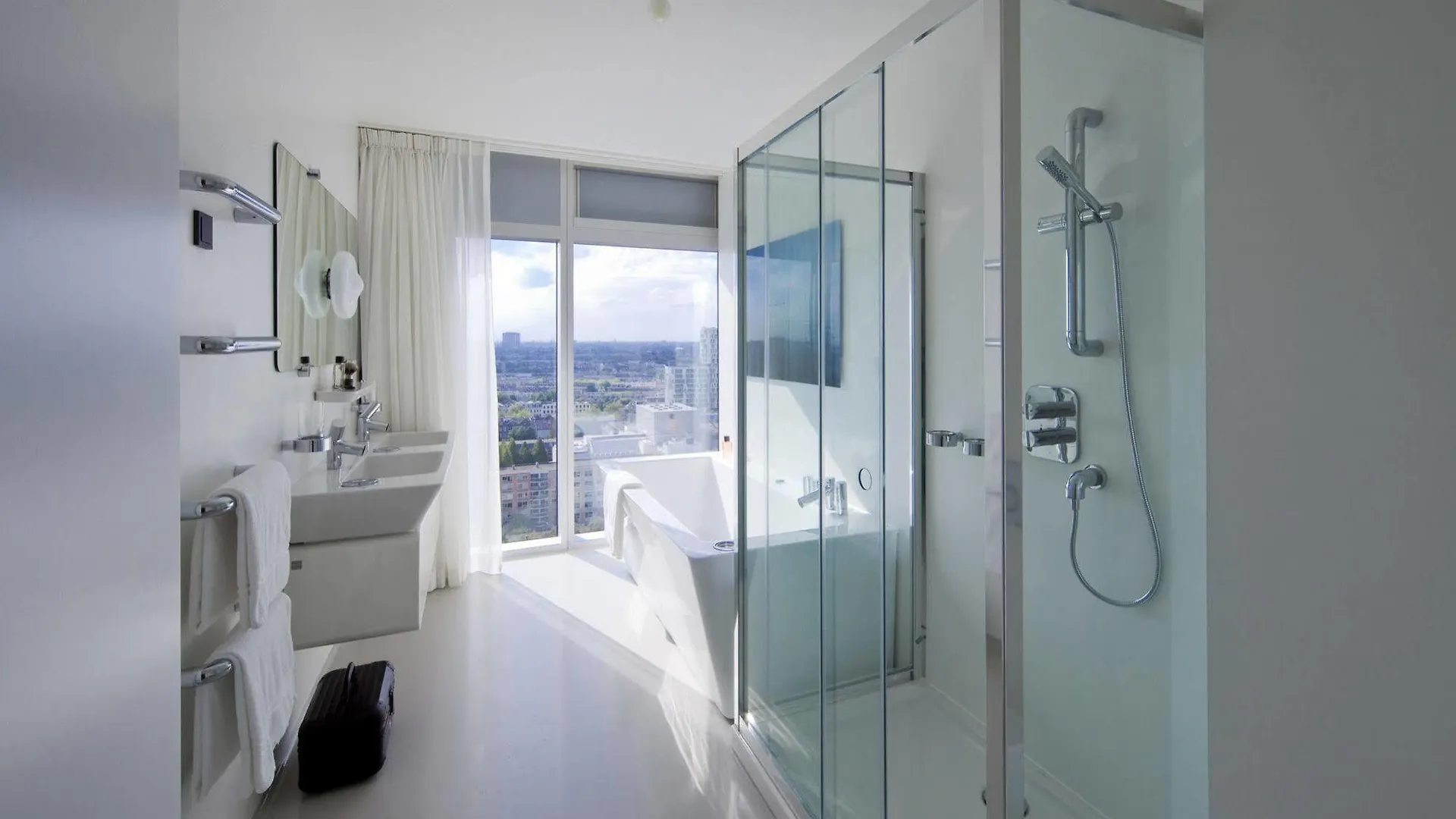 **** Aparthotel Urban Residences Rotterdam Netherlands